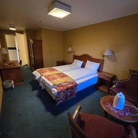 Heia Hotel *